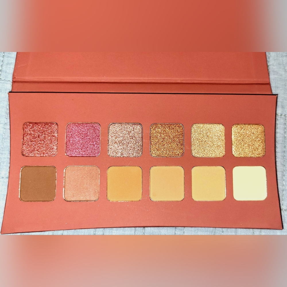 Illamasqua Unveiled Artistry Eyeshadow Palette